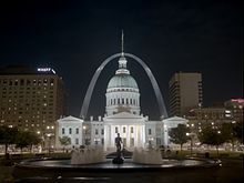 L'Old Courthouse et la Gateway Arch.