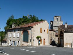 Skyline of Auriac-sur-Vendinelle