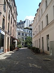 Vue du Passage Dauphine depuis la rue Mazarine.