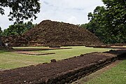 Khao Khlang Nai was a Buddhist sanctuary. The central stupa, rectangular in shape and oriented toward the east, is characteristic of the Dvaravati architectural style, dated back around 6th–7th century CE.