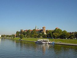 A Wawel a Visztula felől