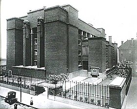 Larkin Administration Building by Frank Lloyd Wright, Buffalo, New York (1904–1906)