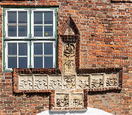 Gut Ludwigsburg – Wappen im Torhaus