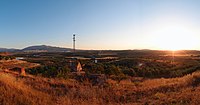 Panorama der Guadalbullón Flussaue. Die Stadt Jaen an der linken Seite