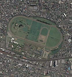 宮崎競馬場。画像の右側が北権現町。