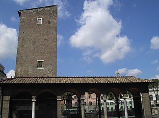 Torre del papito a largo Argentina