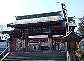 Vrata v Džōčibjō, grobnica Katō Kijomasa v Honmjō-dži, Kumamoto