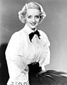 Bette Davis (5 arvî 1908-6 òtôbre 1989), 1935