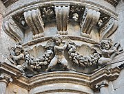 Putti et guirlande d'abondance.