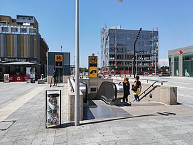 La bouche de la station sur le carré de la Maourine.