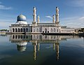 亞庇市立清真寺（Masjid Negeri Kota Kinabalu，2000年建）