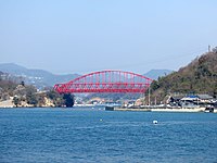 連接向島和岩子島的向島大橋