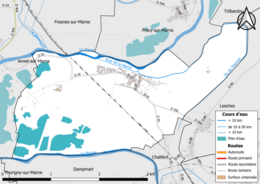 Carte en couleur présentant le réseau hydrographique de la commune