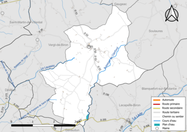 Carte en couleur présentant le réseau hydrographique de la commune