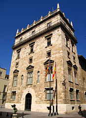 Generalitat des de la plaça de Manises