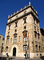 Arc de mig punt a la façana del Palau de la Generalitat Valenciana