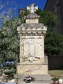 Le monument aux morts près de l'église (août 2010)