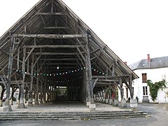 La halle de Méréville.