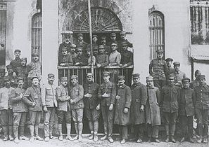 Large group photo of men in uniform