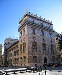 Generalitat des de la plaça de Manises