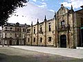 Casa do concello no parque de Vilanova de Lourenzá, antigo mosteiro.