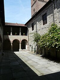 Le cloître.