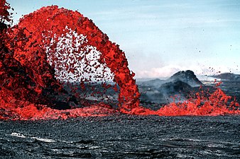 10/10: Font de lava de tipus pahoehoe del volcà Kilauea (Hawaii)