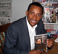 Hill Harper dans le rôle du Dr Marcus Andrews