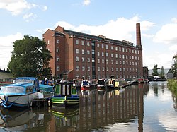 Hovis Mill Macclesfieldin kanavan varrella.