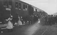 Eröffnungszug in Degersheim. Wagen 6 ist einer der BT AB 51–56, Wagen 7 der SBB AB 1752 von 1904 (1925 zum C 6839 umgebaut).