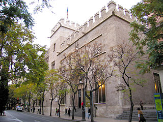 Vista de la Llotja des del Mercat Central, València.