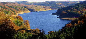 Wiehltalsperre im Herbst