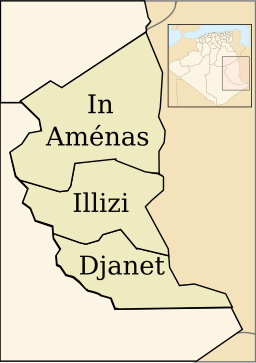 Plasseringa til In Aménas innanfor grensene til Wilaya de d'Illizi (Provinsen Illizi) i Algerie. Austgrensa for både kommunen og provinsen fell saman med grensa mellom landa Algerie og Libya.