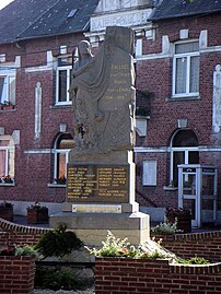 Le monument aux morts.