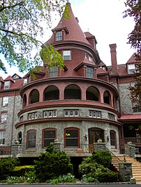 Bryn Mawr Hotel