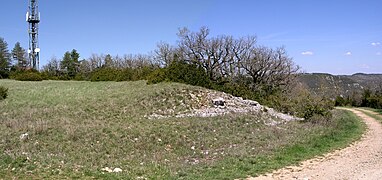 Coupe du rempart protohistorique du Combalou.