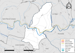 Carte en couleur présentant le réseau hydrographique de la commune