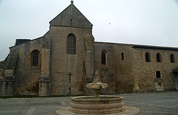 La iglesia vista desde el compás de adentro.