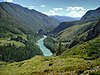 Katoenrivier in die Berge van Altai