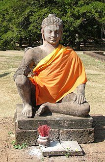 The statue which gave the terrace its name has been replaced by a replica.