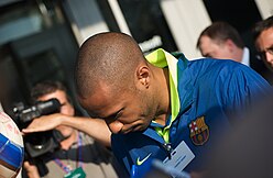 Photo de Thierry Henry, de haut