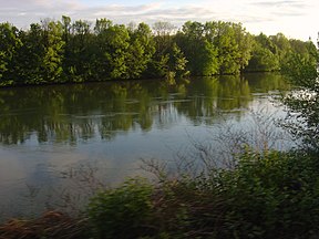 Die Drava naby Ormož, Slowenië.