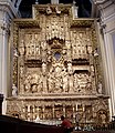 Retablo mayor de la Basílica del Pilar de Damián Forment (1518). Las figuras y la predela muestran un carácter claramente renacentista.