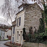 Pignon à couteau picard dans une ruelle à Poix de Picardie