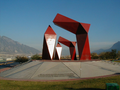 Puerta de Monterrey por el Escultor Sebastián