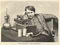 Thomas Edison, inventor e homem de negócios estadunidense, era conhecido como "O mago de Menlo Park". Entre outros feitos, desenvolveu um sistema de transmissão de energia por corrente contínua.