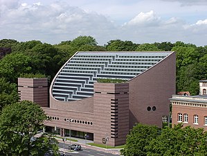 Kantoorgebouw Fa. Harting, Portastraße, ontwerp van de Zwitserse architect Mario Botta