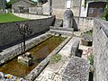 Lavoir et fontaine.