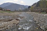 The river exiting Ocoliș village