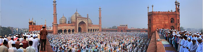 Solat sunat Aidilfitri di Masjid Jamek Delhi